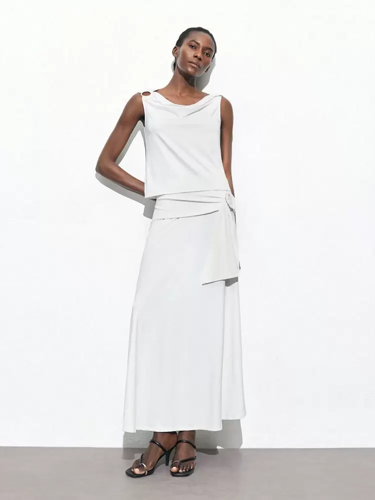 SHEIN Maija Nova Saia de Estilo Urbano, de Férias, Moderna, Elegante e Romântica para Primavera e Verão, com Fivela Redonda de Metal na Cintura, Adequada para Sair, Festa de Feriado, Festival de Música, Estilo Old Money