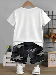 SHEIN 2pcs Camouflage Dinosaur Print Casual Crew Neck Short Sleeve T-Shirt And Shorts Set For Young Boys, Summer