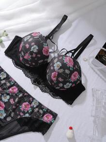 مجموعة حمالة صدر بمقاس كبير مكونة من قطعتين، مع أكواب مقولبة ومدعمة بأسلاك، بتصميم بطباعة زهرية