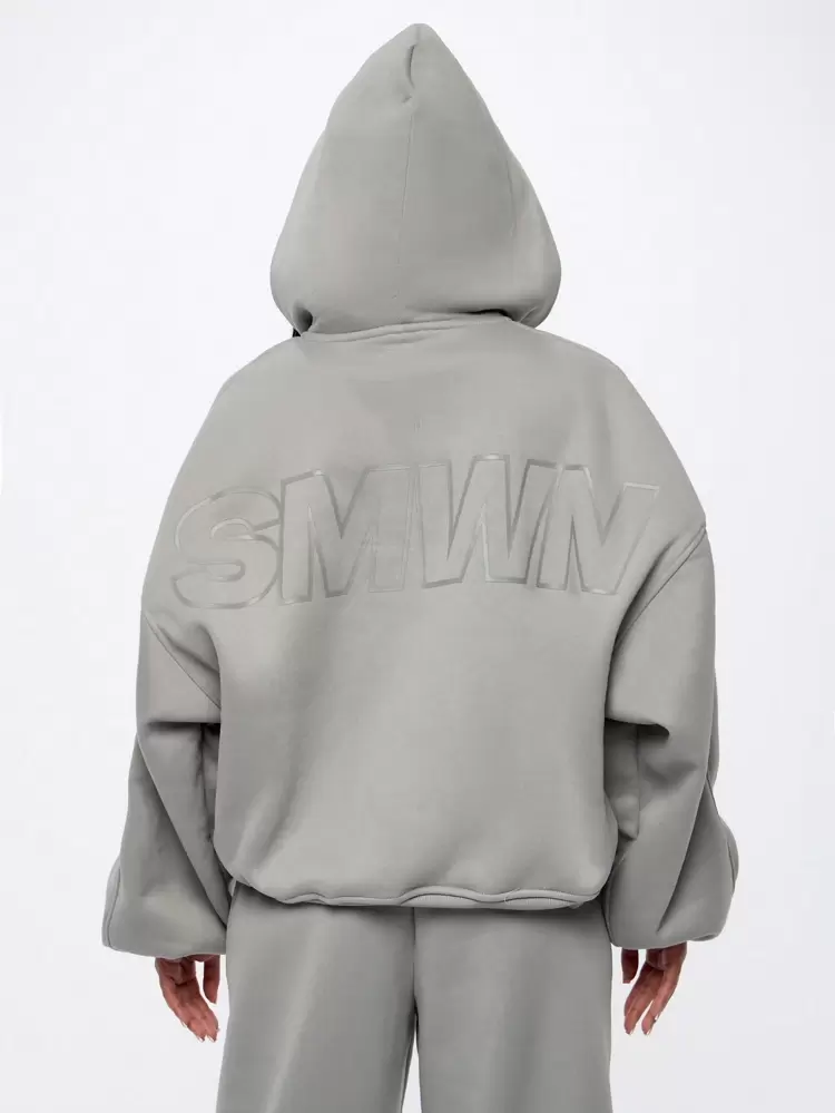 SUMWON WOMEN オーバーサイズ ジップアップ パーカー プレミアムフリース アスレジャーウェア 秋冬 エッセンシャル アスレジャー スポーツウェア アーバンカジュアル ラウンジパーカー 紐付き
