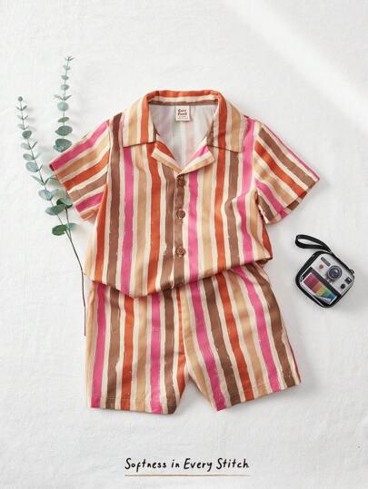 Cozy Pixies 2 件装男婴彩色条纹翻领短袖上衣和松紧腰短裤套装