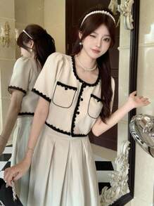 DAZY Bộ 2 món áo và chân váy nữ cổ tròn tay phồng cài cúc phía trước, phối ren tương phản, thanh lịch. - Màu be - Xem 4