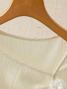 Franclia 女士纯色荷叶边斜领 3D 花卉短袖 T 恤 - 芥末黃 - 查看 3