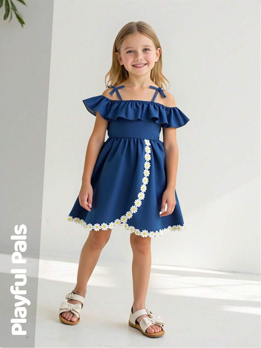 SHEIN 1pc Girls Young Girl Cute Vintage Denim Effect Elastic High-Waist Sleeveless Dress With Sunflower Lace Trim, Short Front Long Back Asymmetrical Design, Casual For Various Occasions Girls Young Girls Dresses Clothes For Girls Young Girls Dresses Girls Clothes Young Girls Dresses Young Girls Clothing Dress Youth Girl Dresses - Blue - View 1
