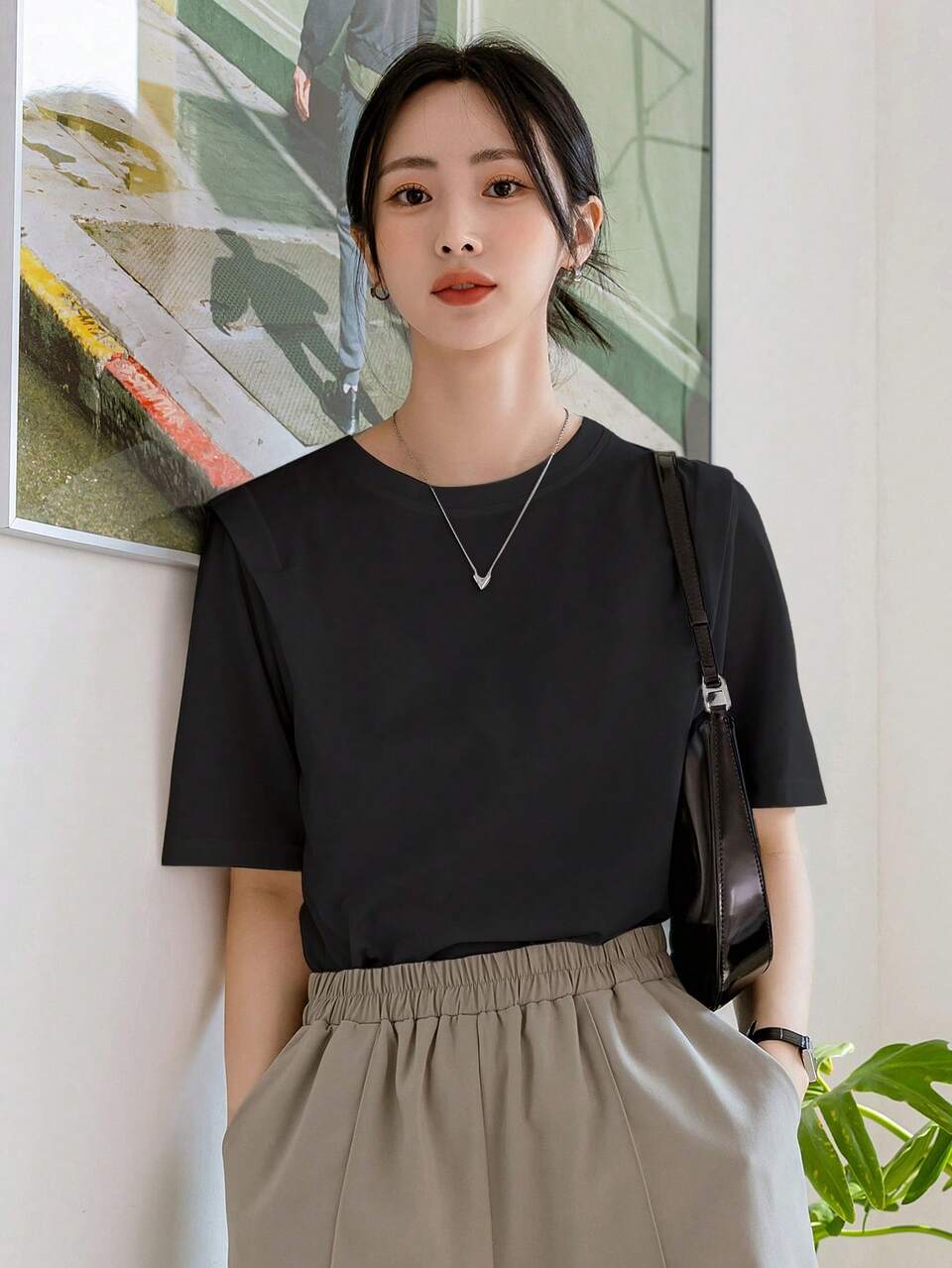 Women's Summer Solid Color Round Neck Short Sleeve Casual T-Shirt Old Money Style Business Casual Women