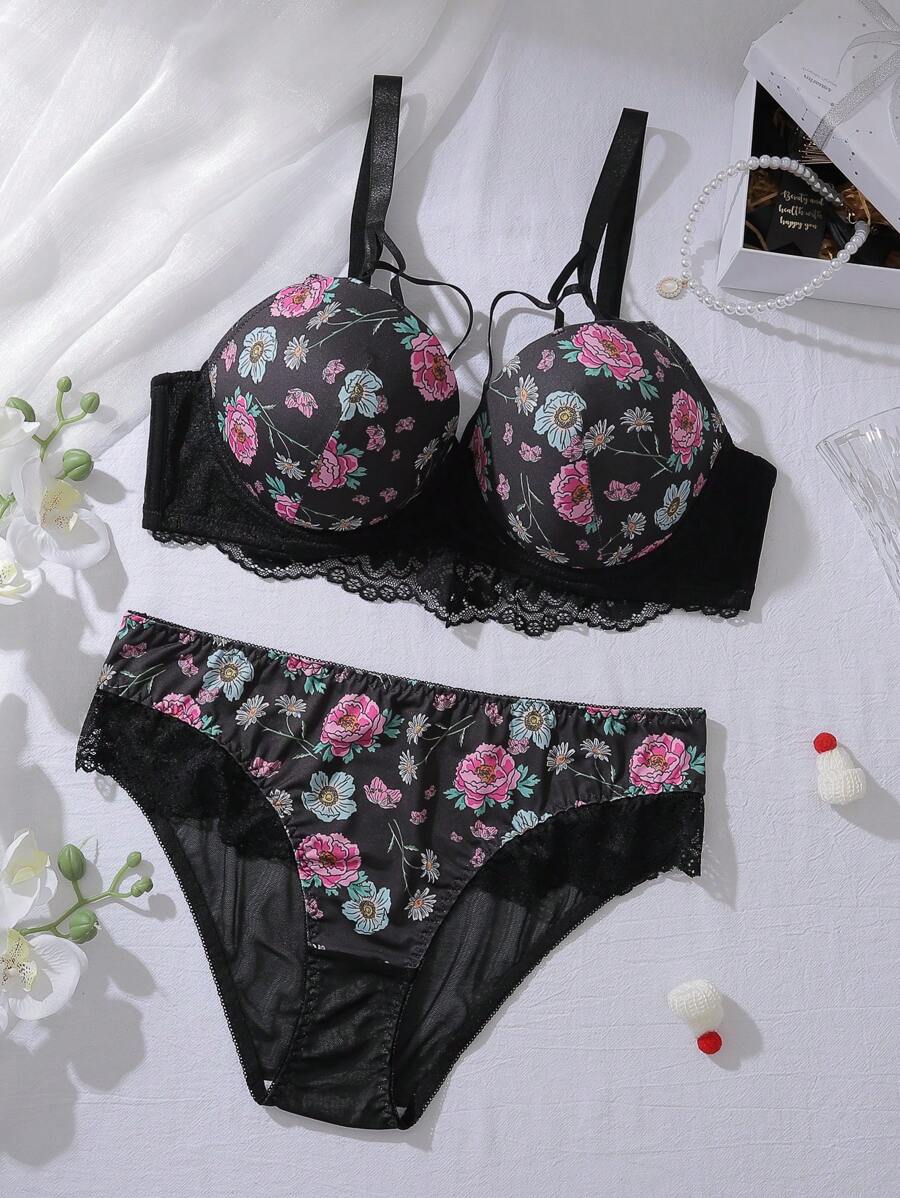 مجموعة حمالة صدر بمقاس كبير مكونة من قطعتين، مع أكواب مقولبة ومدعمة بأسلاك، بتصميم بطباعة زهرية