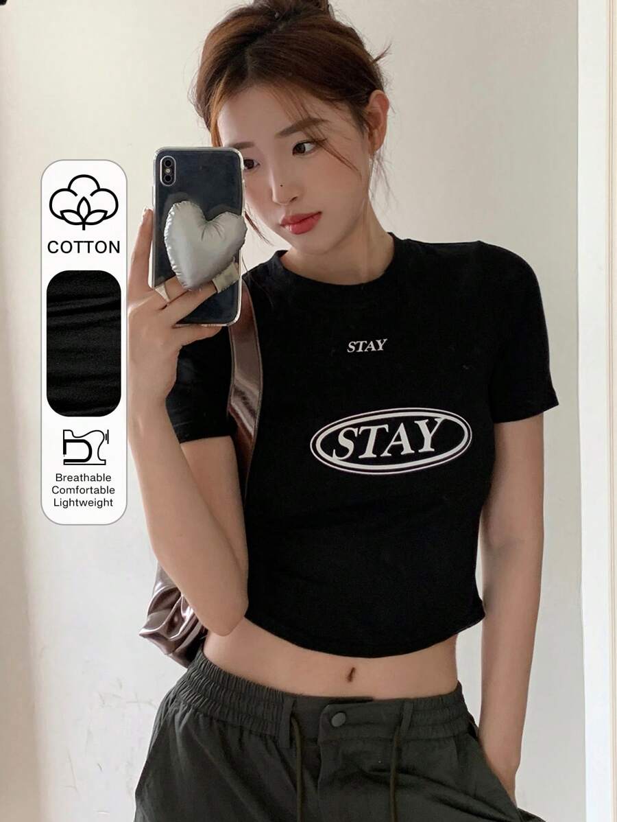 DAZY Letter Graphic Crop Tee Y2k Festival - Black - View 1