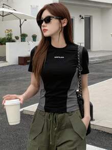 DAZY 對比字母圖案修身圓領短袖t恤 - 黑色 - 查看 7