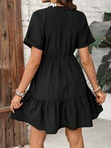 SHEIN 孕妇 V 领宽松连衣裙，简约时尚的设计适合夏季