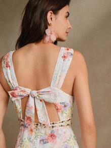 Anewsta 女士轻盈奢华度假优雅 V 领花卉印花多层荷叶边蕾丝下摆细肩带连衣裙，适合节日、外出、度假