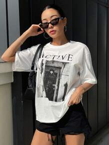 DAZY Áo thun hở vai họa tiết hình và chữ cỡ lớn thời trang Preppy - trắng - Xem 4