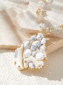 SHEIN SXY قلادة قلادة معلقة ذات تصميم مبالغ فيه بطراز رجعي أنيق