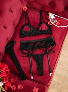 Sexy Hollow Out Lace Ruffled Women Lingerie Set - Black - View 8