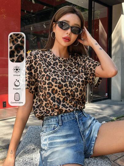 DAZY Camiseta casual de cuello redondo con estampado de guepardo para mujer