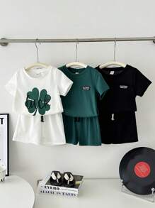 SHEIN Leap Crew 6 件/套儿童男童休闲百搭字母印花图案圆领宽松短袖 T 恤和纯色短裤 2 件套服装，3 种款式，适合学校、花园、海滩、生日、春季、夏季、秋季、冬季 - 彩色 - 查看 6