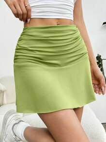 SHEIN x Carly Lawrence SHEIN EZwear Spring Break Solid Ruched Ruffle Hem White Skirt - Green - View 4