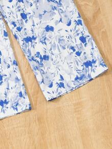 2 pezzi Completo per Ragazza Giovane: Top corto smanicato con stampa a foglia d'acero + Pantaloni a gamba larga in vita elastica con stampa a foglia d'acero, adatto per vacanze al mare (venduti separatamente in 3 set come coordinati famiglia Mamma e Figlia)