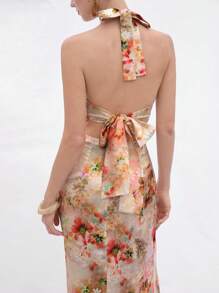 Aveloria 水彩花卉印花缎面浪漫优雅露背吊带镂空腰部设计女式连衣裙波西米亚风度假时尚风格全身印花夏季