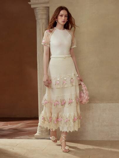 MOTF PREMIUM EMBROIDERY FLOWER CONTRAST LACE SKIRT