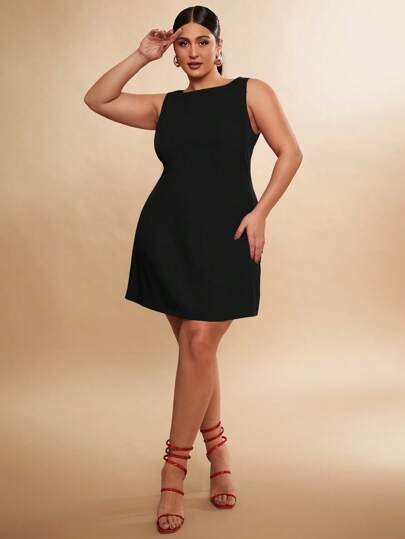 SHEIN BAE 大码女式纯色圆领休闲短款连衣裙，适合情人节、复活节、狂欢节、毕业礼服、女士生日礼服