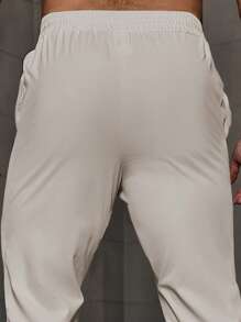 Manfinity Homme 男士简约纯色抽绳腰休闲裤男士裤子休闲秋季 - 杏色 - 查看 5