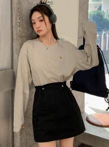 DAZY Áo thun hở vai họa tiết hoạt hình, Quần áo nữ mùa thu - Màu be - Xem 1