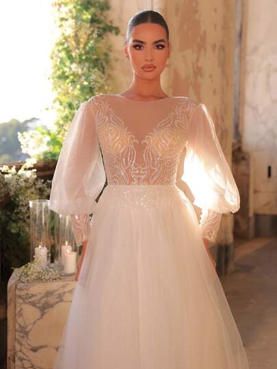 Glamrae Elegant Luxury Embroidery Lace Puff Sleeve Big Hem & Trailing Wedding Dress, Suitable For Wedding Ceremony, Bachelorette Party, Vacation