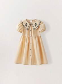 SHEIN Vestidos de estilo campestre y de vacaciones para niñas jóvenes de color amarillo suave con cuello bordado, manga abullonada y cintura - Beis - Ver 7