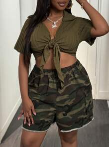 Slaydiva Nouveau printemps et été Chemise décontractée col chemise col V-neck avant creux bretelles T-shirt à manches courtes + poches de travail tridimensionnelles sur les deux côtés Short camouflage Femmes Plus Deux pièces Ensemble-A - Vert - Voir 6