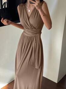 DAZY Đầm dài nữ cổ chữ V không tay, thắt eo, kiểu dáng thanh lịch mùa hè, trang phục công sở nữ, đầm maxi dự tiệc. - màu nâu - Xem 3