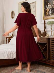 Trezura 大码女式蕾丝 V 领休闲提花束腰喇叭袖睡袍 - 酒紅色 - 查看 2