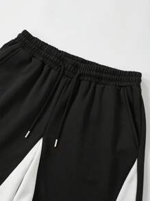 ROMWE MEN Street Life Men's Street Contrast Color Letter Print Casual Shorts - Black and White - View 2