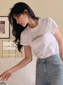 DAZY 女士圆领印花 T 恤，印有口号“幸福是最好的妆容”夏季