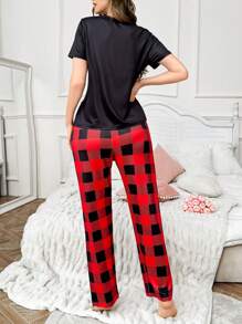 Conjunto de ropa de dormir para pareja con texto en inglés y diseño de cuadros de colores bloqueados - Multicolor - Ver 2