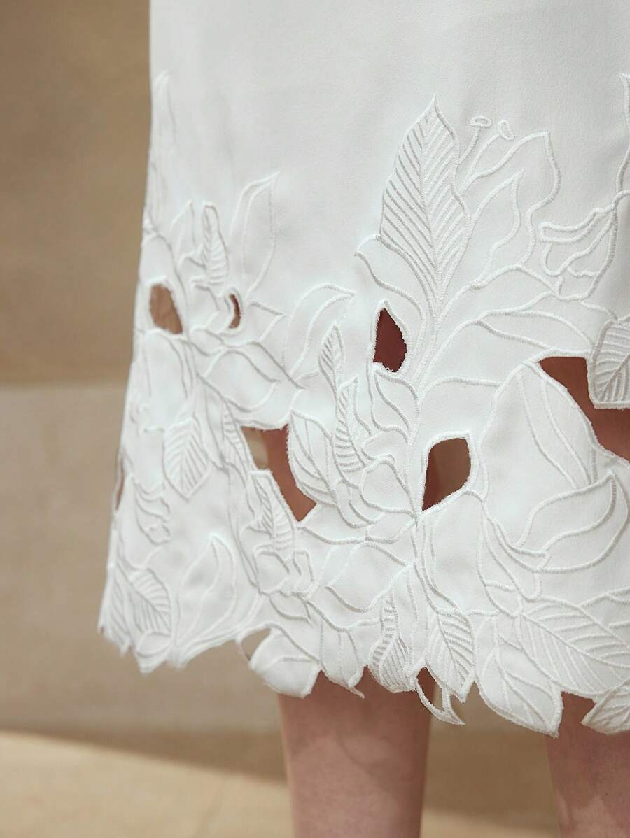 MOTF PREMIUM FLORAL EMBROIDERY A LINE SKIRT - White - View 2