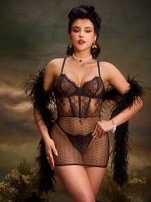 2 件复古皇家风格性感女士睡裙和丁字裤，带荷叶边和交叉后背