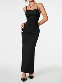 SHEIN PETITE Vestido largo negro con tirantes elásticos y de punto, detalles de recogido a la cintura que te hacen lucir talla grande delgada. Básico y versátil. Estilo básico para deportes y ocio.