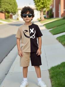 Young Boy Casual Simple Spliced Smiling Face Printed Short Sleeve T-Shirt And Shorts 2pcs Set - Multicolor - View 1