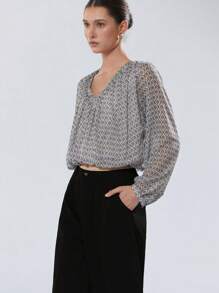 SHEIN Privé 女士优雅雪纺 V 领褶皱下摆长袖衬衫，百搭度假装 - 彩色 - 查看 5