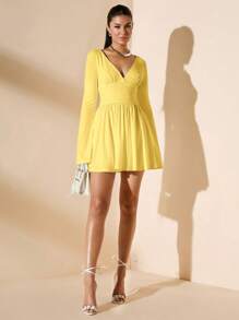 SHEIN BAE Spring/Summer Vacation Solid Color Minimalist Daily Sexy Deep V-Neck Long Sleeve Ruffle Sleeve Cinched Waist Ruched Mini Dress For Women - Yellow - View 3