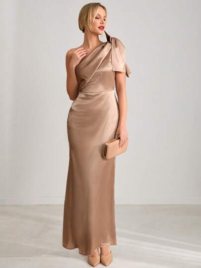 CLARA VERO Chimpagne Color Tie Detail Satin Dress