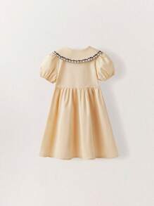 SHEIN Vestidos de estilo campestre y de vacaciones para niñas jóvenes de color amarillo suave con cuello bordado, manga abullonada y cintura - Beis - Ver 8