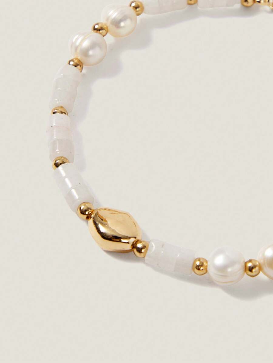 Muvela 18K 镀金串珠贝壳手链，适合日常佩戴