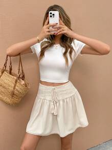 SHEIN Frenchy 女式系腰褶饰休闲迷你裙 - 杏色 - 查看 4