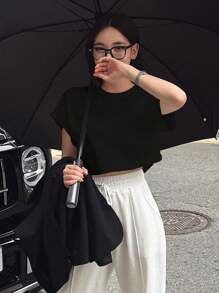 DAZY Women Solid Color Cropped T-Shirt - Black - View 2