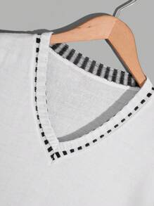 RueChic Men Solid Contrast Stripe Regular Sweater Vest - White - View 3