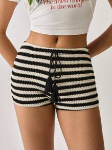 Easelle 黑白条纹针织紧身短裤，简约时尚，适合夏天