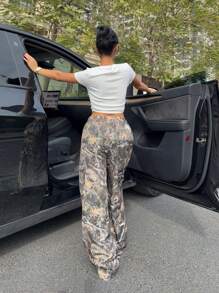 SHEIN EZwear 2pcs/Set Plus Size White Top T-Shirt And Printed Pants - Multicolor - View 2