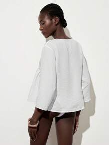 Lumivelle Blusa casual con escote en V y ribete floral, estilo de vacaciones para mujer