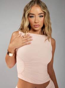 MISSGUIDED Conjunto de dos piezas con top sin mangas con pliegues y falda mini con volantes - Rosa vieja - Ver 6
